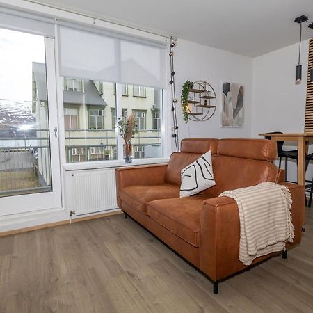 Charming Deluxe Apartment Акурейри Стая снимка