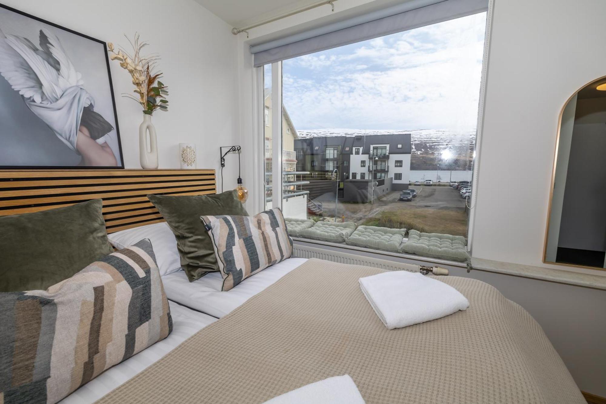 Charming Deluxe Apartment Акурейри Стая снимка