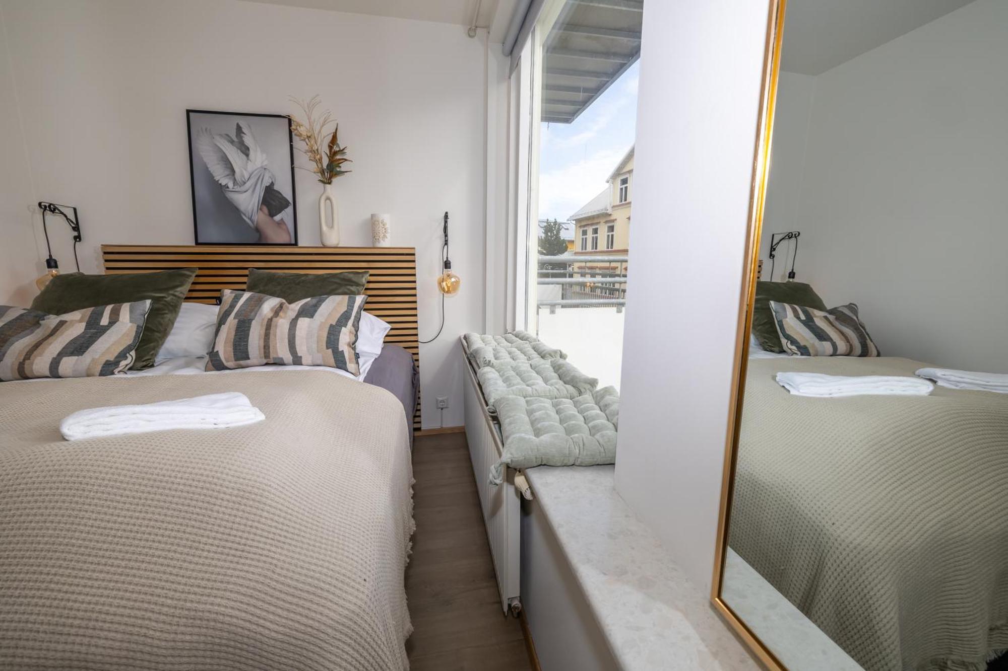Charming Deluxe Apartment Акурейри Стая снимка